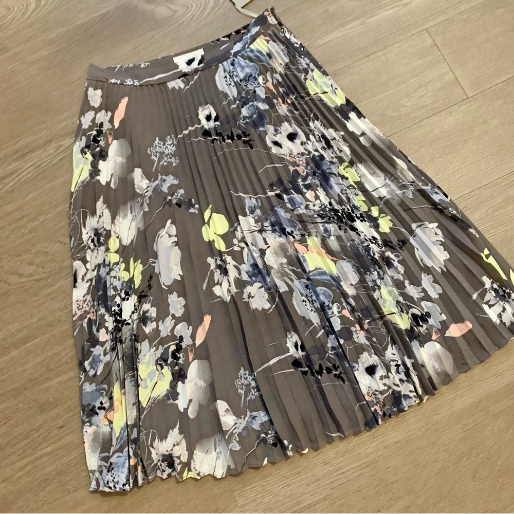 NWT Emerson Rose Floral Pleated Midi Skirt - Picture 9 of 9